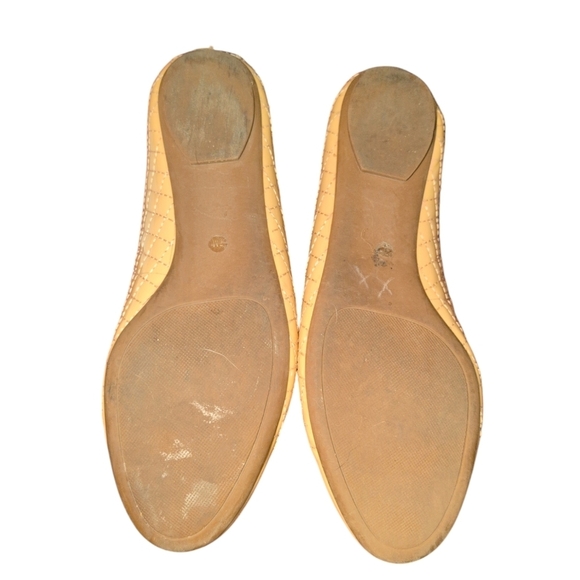 Tory Burch Beige Patent Leather Logo Ballet - Picture 4 of 5